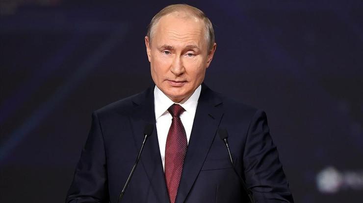 Putin: Ukrayna'da ateşkes konusundaki tekliflere katılıyoruz