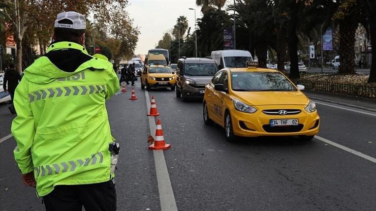 İstanbul Valiliği duyurdu: Bazı yollar 24 saatliğine trafiğe kapatıldı