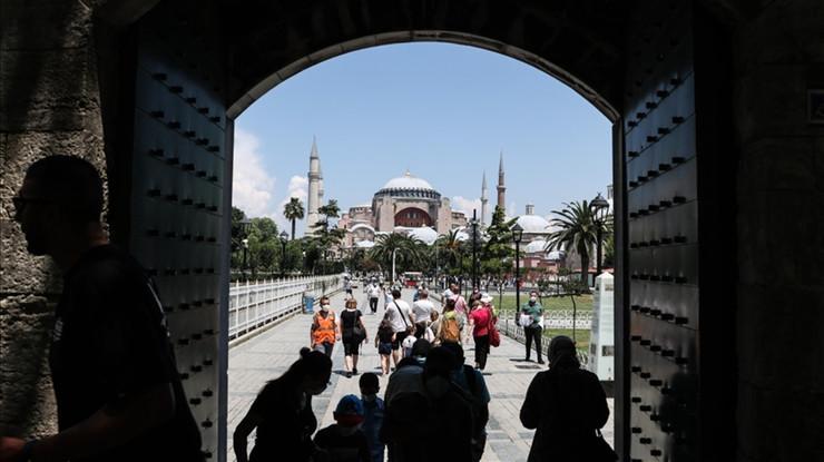 Türkiye'ye 5 ayda 15,6 milyon yabancı turist geldi