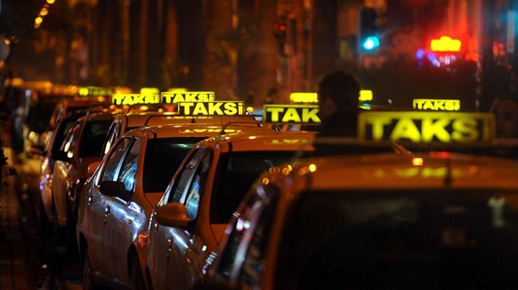 İBB Meclisi'nden uygulama tabanlı 2 bin 500 taksiye onay