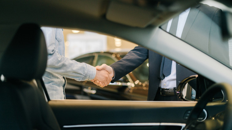 Sıfır araçta "hizmet bedeli": Mahkeme iadesine karar verdi