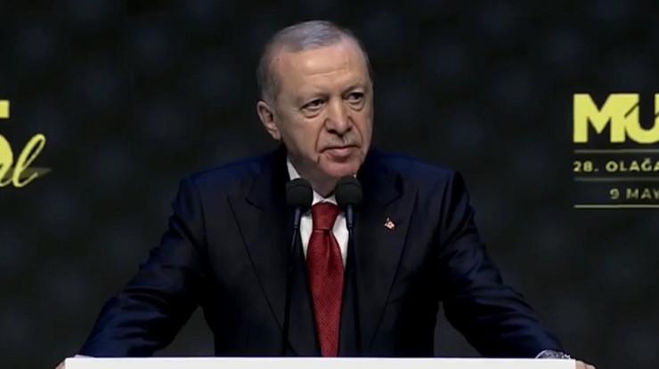 Cumhurbaşkanı Erdoğan: Malum çevrelerin operasyonu ellerinde patladı, Türkiye pozitif ayrışacak