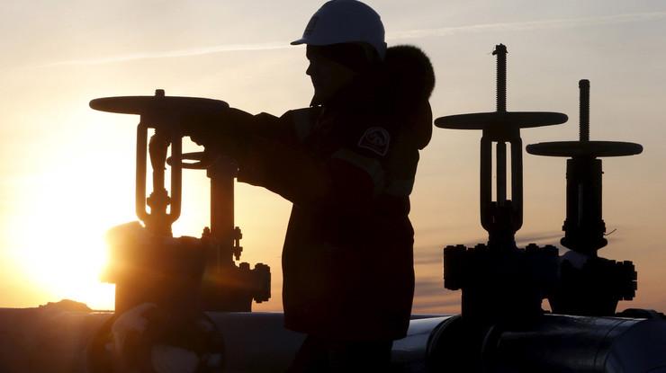 Rus petrolüne tavan fiyat uygulayanlara petrol satışı yasağı uzatıldı