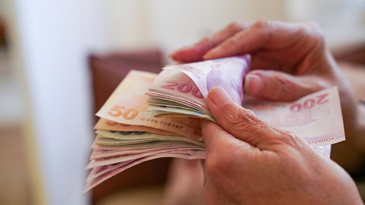 Milyonlarca emeklinin gözü bayram ikramiyesinde