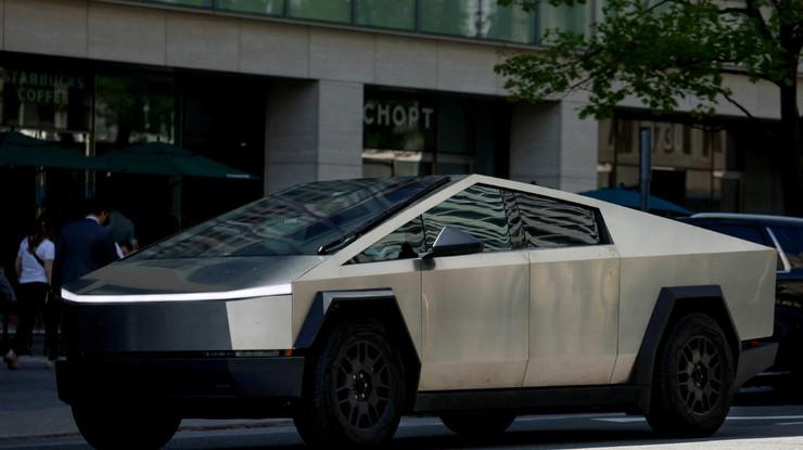 Tesla Cybertruck takaslarını başlattı: Değer kaybı şaşırtıcı boyutta