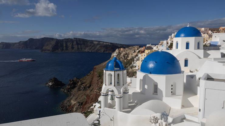 Depremler ve ekonomik kriz Santorini turizmini vurdu: Ziyaretçi sayısında büyük düşüş