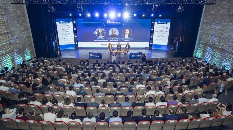 Teknoloji ve finans uzmanlarını buluşturan zirve sona erdi