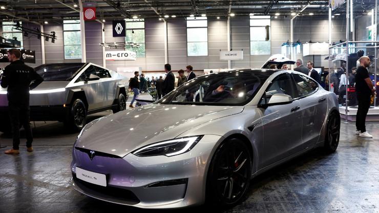 Tesla satışlarda zorlanıyor, kullanıcılar memnun değil: O modeller yeniden satışta