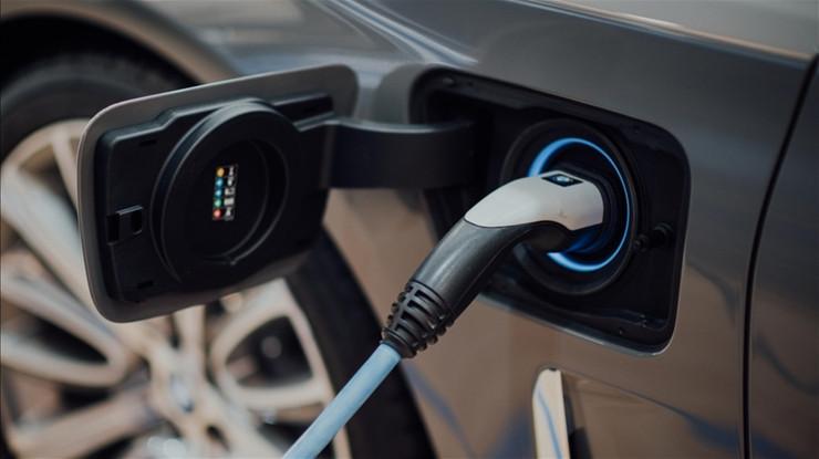 Küresel elektrikli araç satışı 6 ayda 9 milyonu aştı: İki araçtan biri Çin'de satıldı