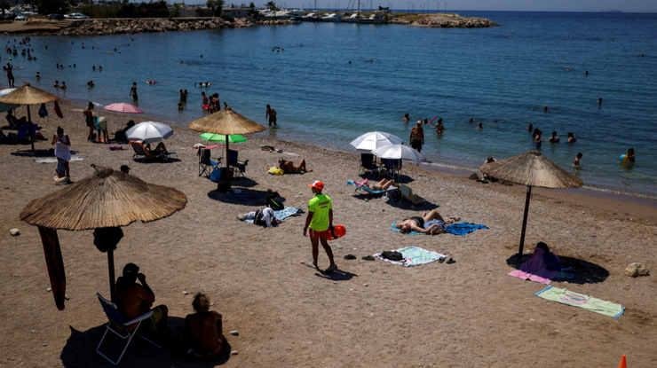 Yunanistan plajları kamudan koptu: 41 bin şikayet geldi, denetimler hala mezurayla yapılıyor