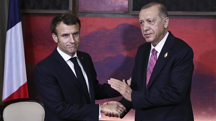 Macron'dan Türkçe paylaşım: Cumhurbaşkanı Erdoğan ile görüştüklerini duyurdu