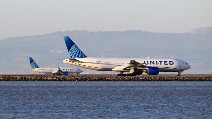 United Airlines, teknik sorun nedeniyle ABD'deki uçuşları bir süre durdurdu