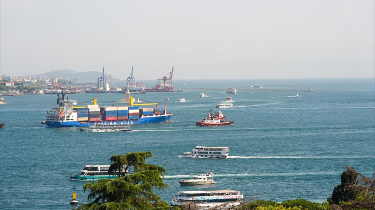 İstanbul Boğazı’ndan geçen gemi sayısında düşüş