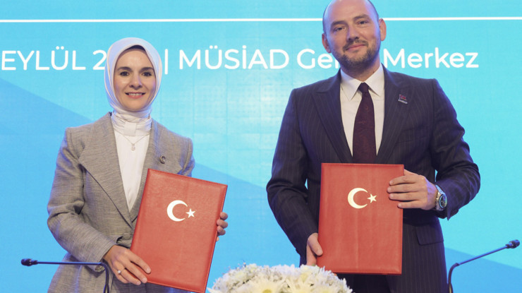 MÜSİAD ve Aile Bakanlığı arasında protokol: Evlenen çalışana 3, çocuğu olana 2 asgari ücret verilecek