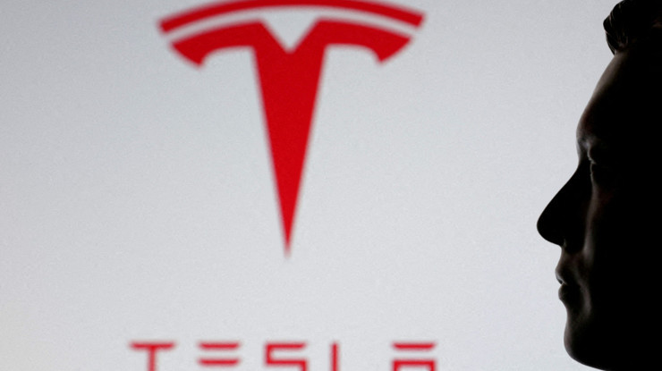 Elon Musk'tan 5 yıl sonra bir ilk: Tesla hisseleri fırladı