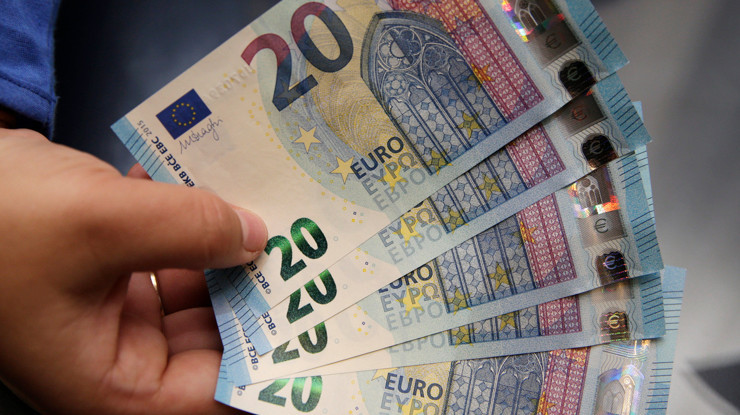 Euro Bölgesi'nde enflasyon beklentinin altında arttı