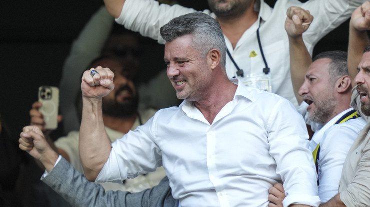 Fenerbahçe'de yeni başkan Sadettin Saran oldu