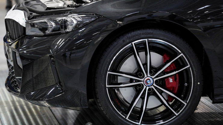 BMW 145 bin otomobili servise çekiyor: Marş motoru sorunu