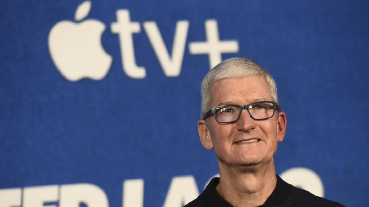 Apple’da Tim Cook’un yerine gelecek isim şimdiden belli