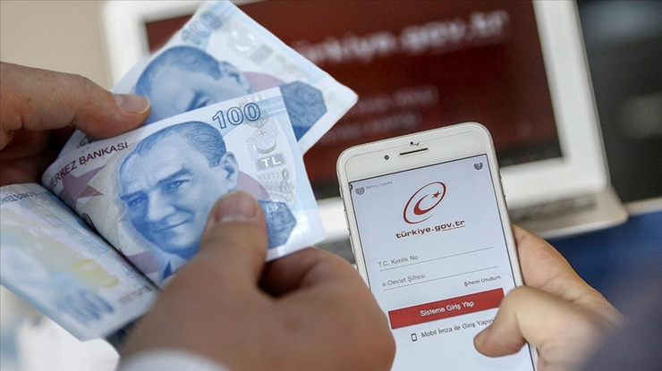 SGK'dan uyarı: "Hizmet dökümünü kontrol edin, primler emeklilikte geçersiz sayılabilir"