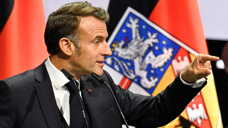 Paris'te siyasi kriz büyüyor: Macron mu istifa eder yoksa ülke erken seçime mi gider?