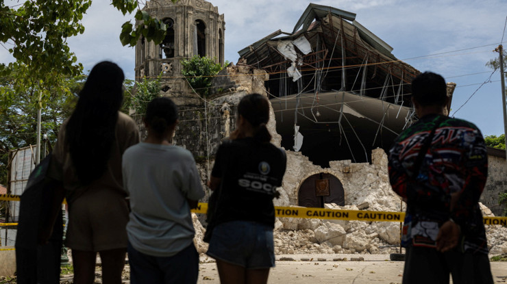 Filipinler 7.6’lık depremle sarsıldı: Tsunami uyarısı verildi