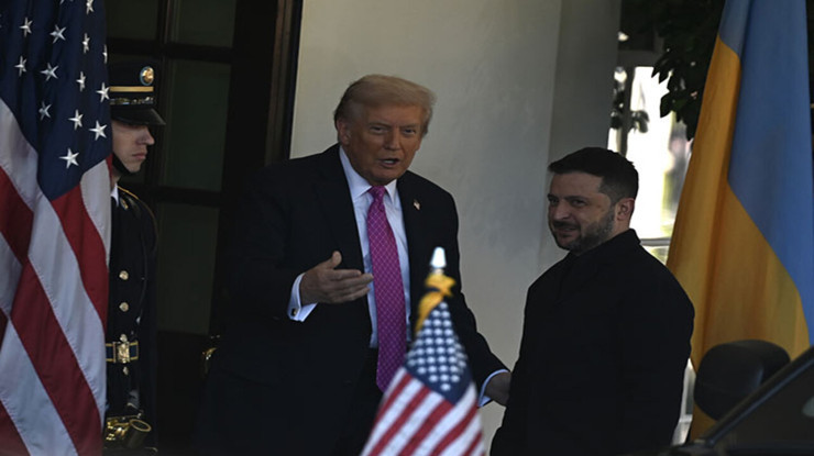 Zelenskiy ile bir araya gelen Trump: "Savaş bitsin istiyoruz"