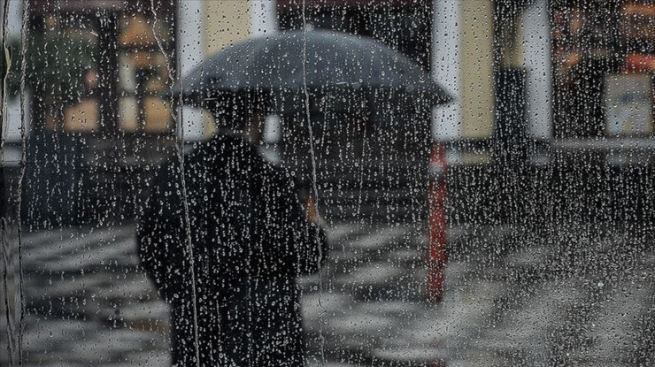 İstanbul'da ikili eğitim yapan okullara yağmur tatili