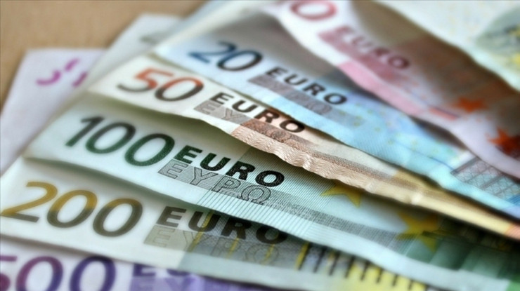 Euro Bölgesi'nde şirketlere verilen krediler eylülde yavaşladı