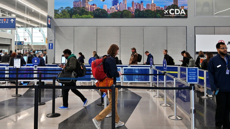 ABD'de uçuş iptalleri yüzde 6'ya yükseldi: "Hükümet açılsa bile aksaklık sürecek"