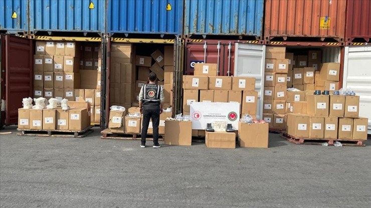 Ambarlı Limanı’nda kaçakçılık operasyonu: 94 milyon liralık ürün ele geçirildi