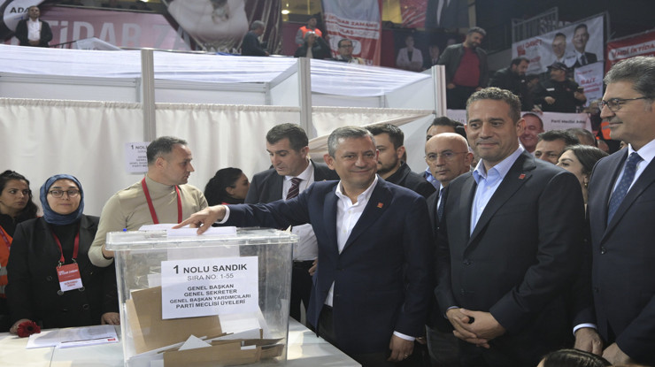 CHP'nin A takımı belli oldu: Özgür Özel'in listesi firesiz geçti