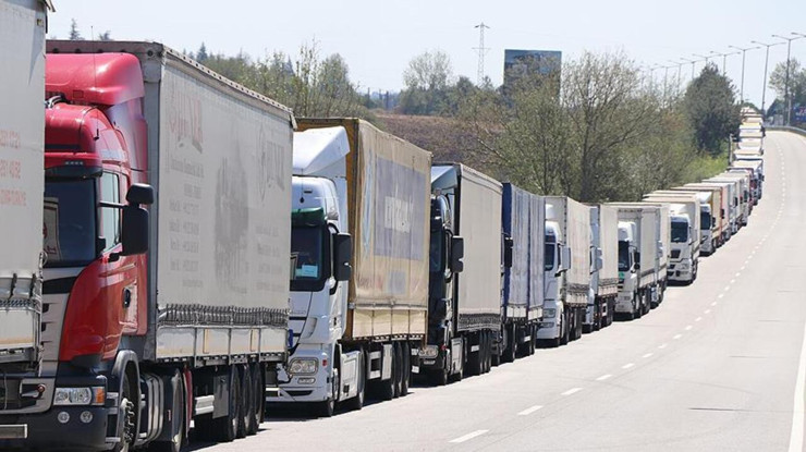 İpsala ve Kipi’de tır geçişleri durdu: Yunanistan'daki grev Balkan sınırlarına yayılıyor