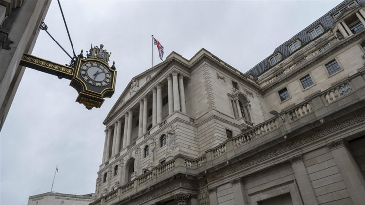 İngiltere Merkez Bankası'ndan kemer sıkma: Gönüllü işten çıkarma başlattı