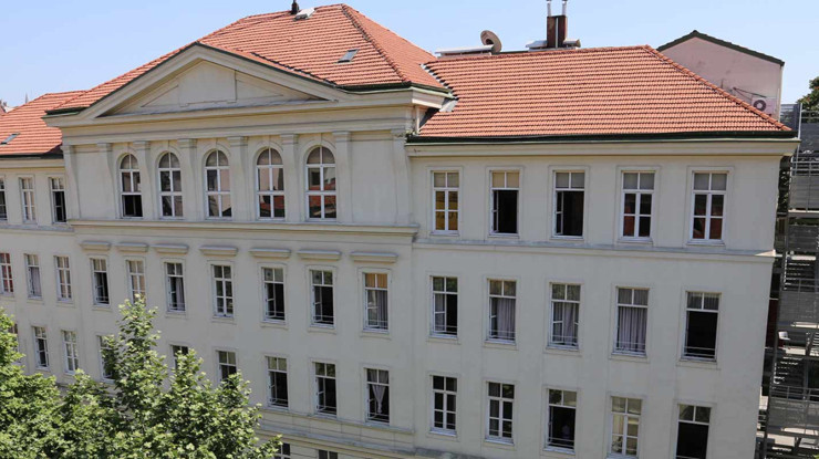 İtalyan Lisesi'ndeki Türk öğretmenlerden grev kararı