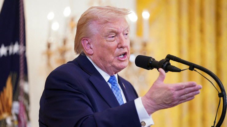 Trump'tan Venezuela talimatı: "Petrol tankerlerini ablukaya alın"