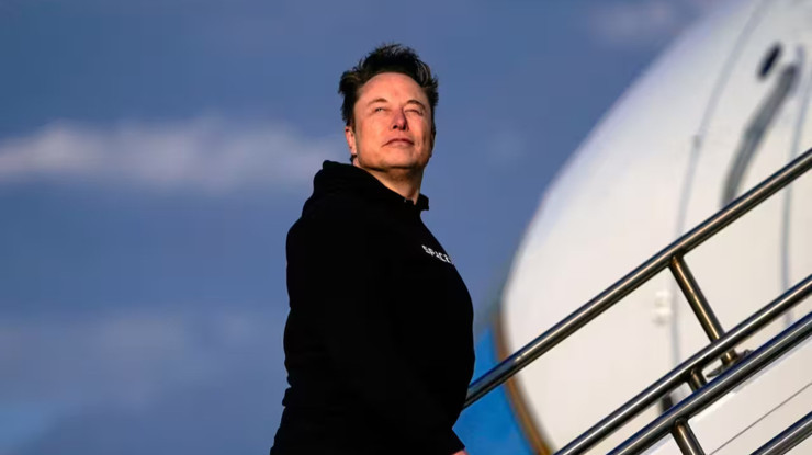 Elon Musk kendi rekorunu kırdı: Mahkeme kararı sonrası serveti 700 milyar doları aştı