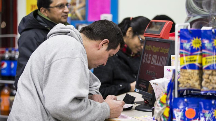 Noel gecesi serveti: 1,8 milyar dolarlık ikramiye tek bilete çıktı, tarihe geçti