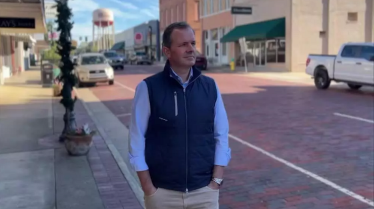 Şirketini sattı, çalışanlara 240 milyon dolarlık ikramiye dağıttı