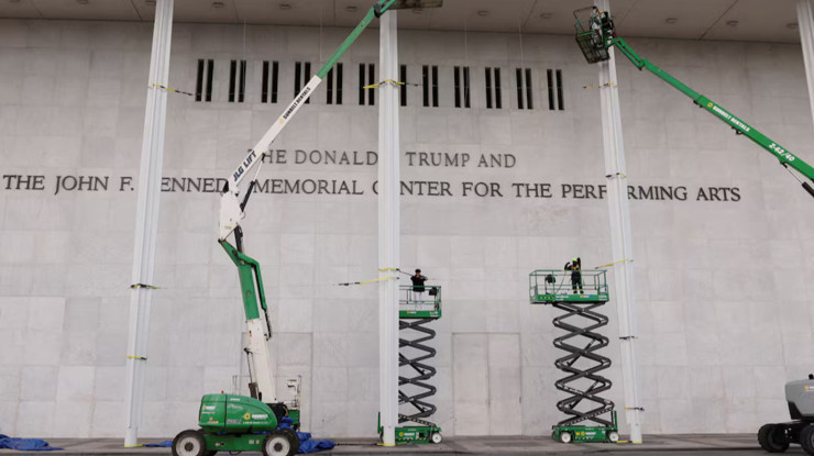 'Trump' tepkisi pahalıya patladı: Konser iptaline 1 milyon dolarlık tazminat talebi