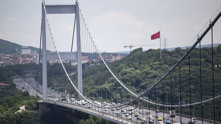 Bakan açıkladı: Otoyol ve köprülerden 2025'te kaç araç geçti?
