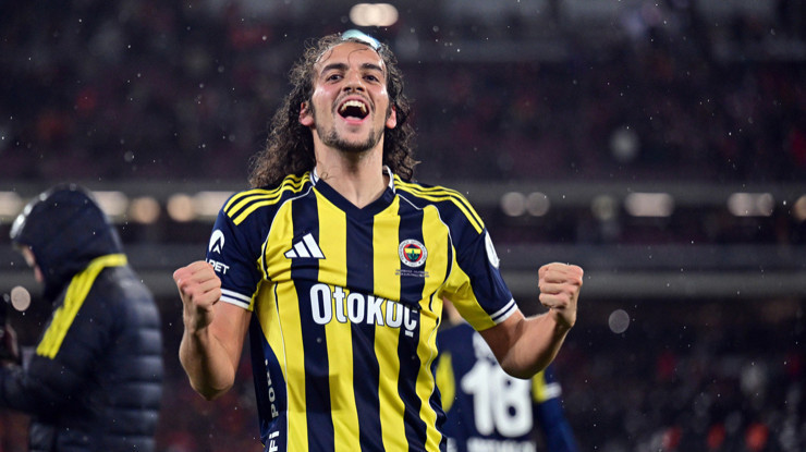 Fenerbahçe, Otokoç ile sponsorluk anlaşmasını yeniledi