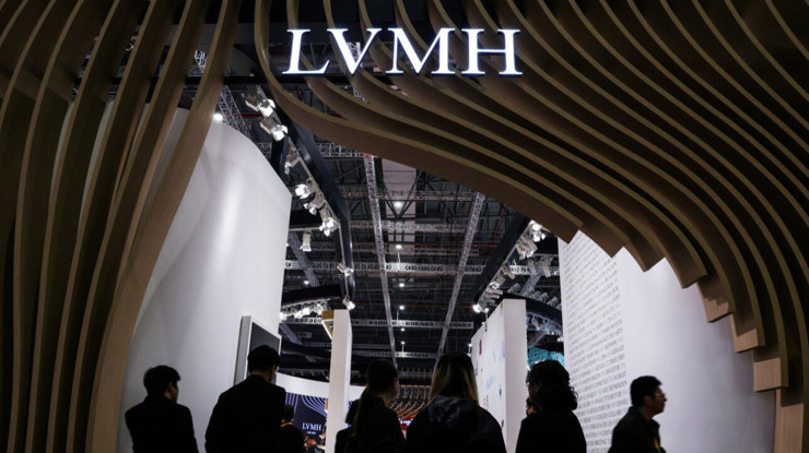 Louis Vuitton’un sahibi şirket Asya'daki Duty Free mağazalarını rakibine sattı
