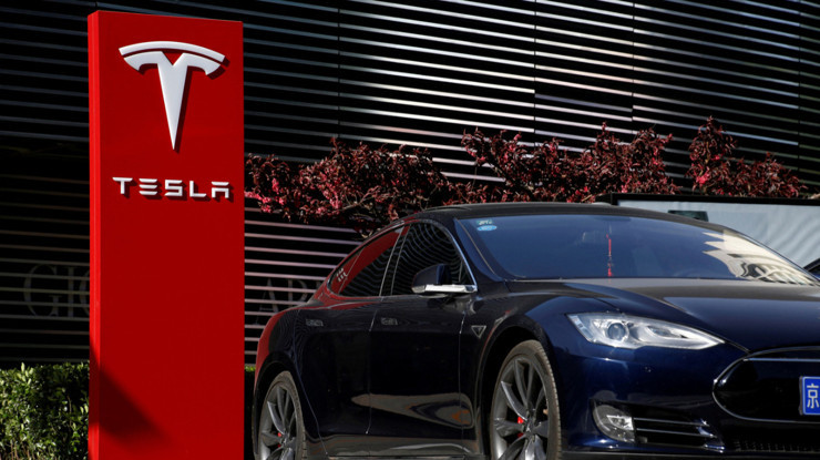 Elon Musk açıkladı: Tesla'da FSD zamlanıyor, Autopilot kaldırıldı