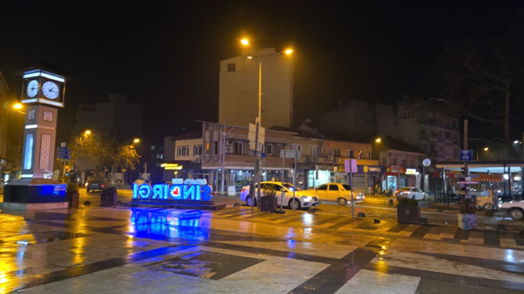 Balıkesir'de 5,1 büyüklüğünde deprem: İstanbul'da da hissedildi