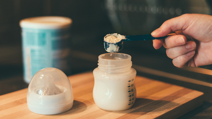 Bebek mamasında toksin alarmı: Danone Avrupa'da ürünleri toplatıyor, Aptamil de listede