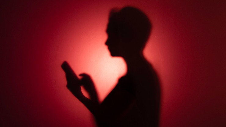 Tükenmişlik sendromu yaşayan Tinder yapay zeka ile flört ediyor