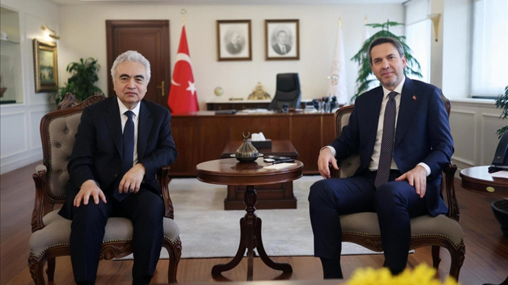 Bakan Bayraktar'dan IEA Başkanı Fatih Birol ile kritik görüşme