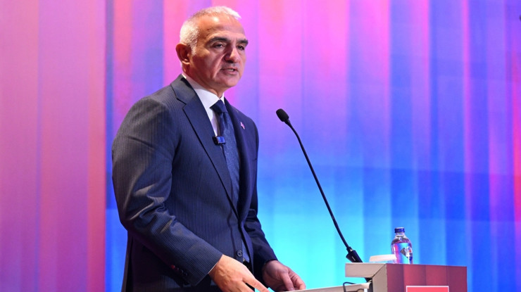 Bakan Ersoy'dan Haydarpaşa ve Sirkeci Garı açıklaması