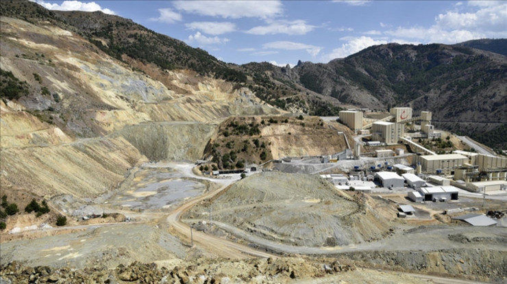 CVK Madencilik 26,6 milyon dolarlık krom anlaşmasını duyurdu